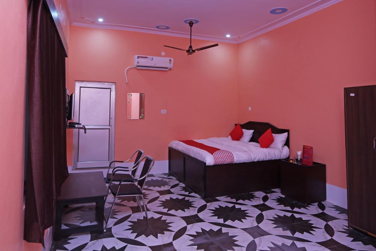Oyo 22221 Yadav Hotel Bhiwadi Exterior photo