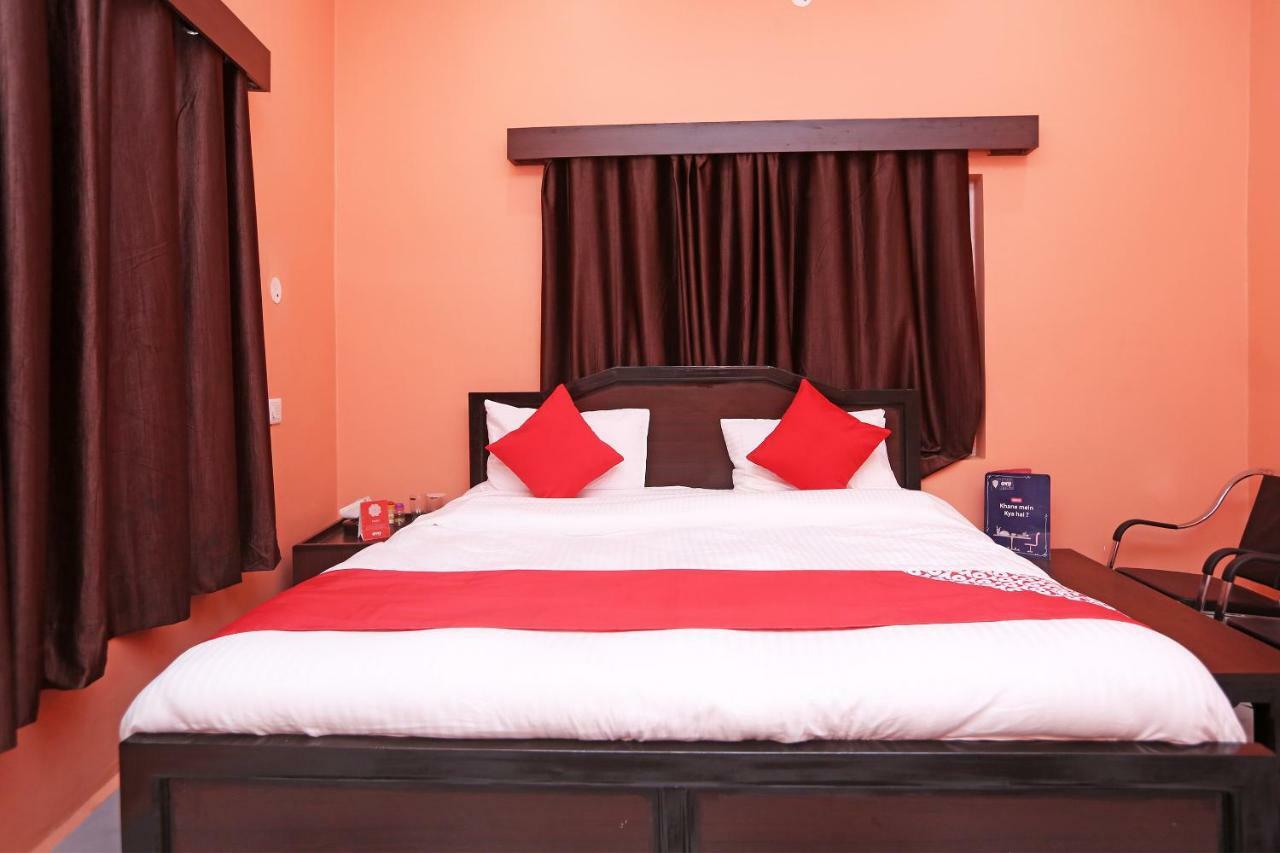 Oyo 22221 Yadav Hotel Bhiwadi Exterior photo