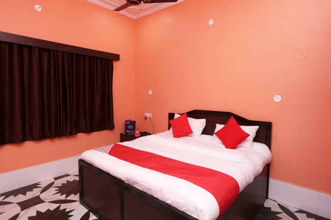 Oyo 22221 Yadav Hotel Bhiwadi Exterior photo